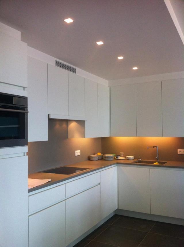 Modern Appartement Op De Zeedijk Met 2 Slaapkamers Te Oostende Bagian luar foto