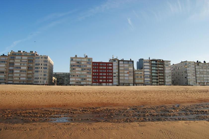 Modern Appartement Op De Zeedijk Met 2 Slaapkamers Te Oostende Bagian luar foto